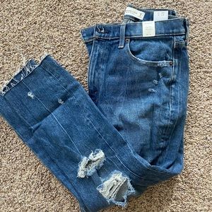 Abercrombie NWT high rise mom jeans